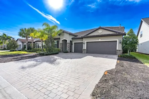 744 Se Villandry Way Port Saint Lucie FL 34983