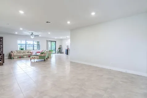 744 Se Villandry Way Port Saint Lucie FL 34983