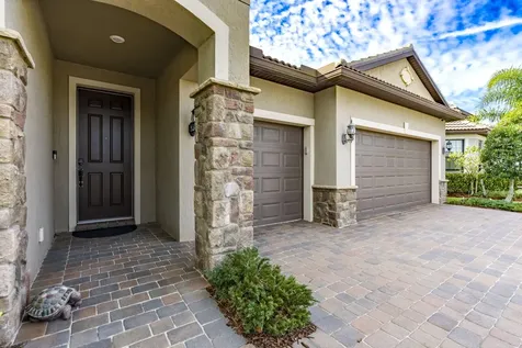 744 Se Villandry Way Port Saint Lucie FL 34983