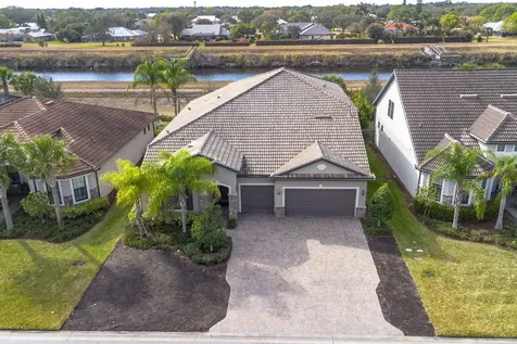 744 Se Villandry Way Port Saint Lucie FL 34983