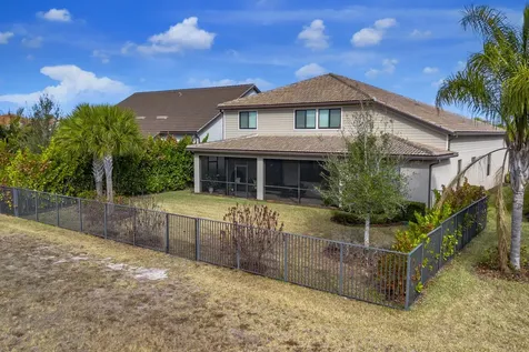 744 Se Villandry Way Port Saint Lucie FL 34983