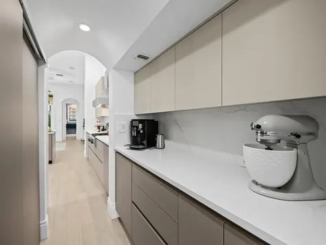 1025 Vista Del Mar Drive Delray Beach FL 33483