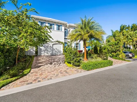 1025 Vista Del Mar Drive Delray Beach FL 33483