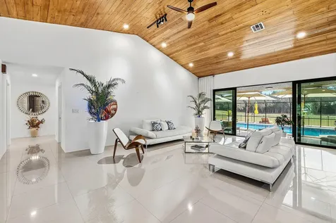 10710 Boca Woods Lane Boca Raton FL 33428