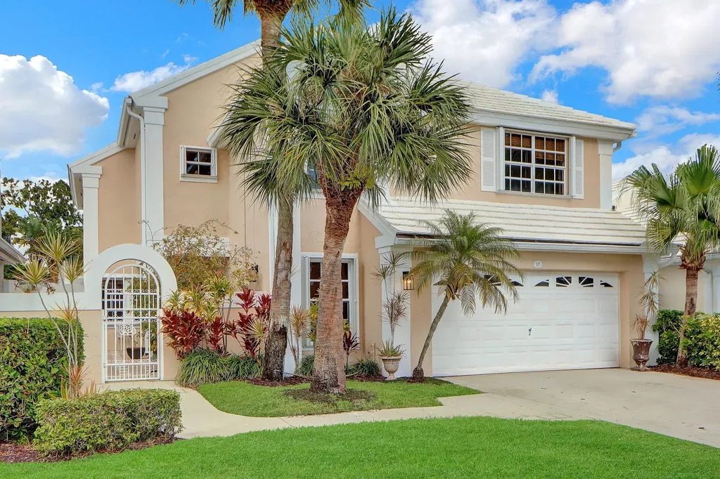 12 Brighton Court Palm Beach Gardens FL 33418
