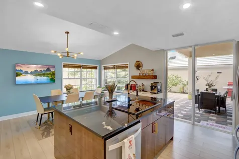 12 Brighton Court Palm Beach Gardens FL 33418