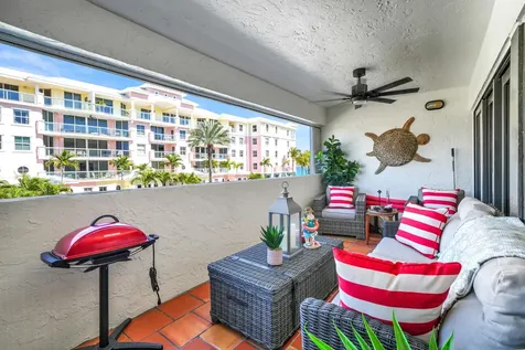 330 Se 20th Avenue Deerfield Beach FL 33441
