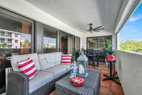 330 Se 20th Avenue Deerfield Beach FL 33441