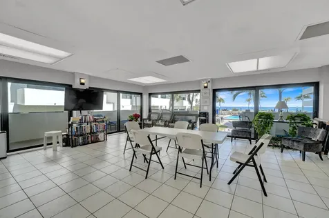 330 Se 20th Avenue Deerfield Beach FL 33441