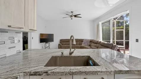 7781 Nw 29th Street Margate FL 33063