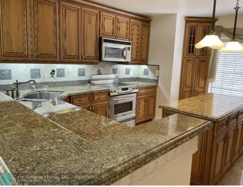 7485 Glendevon Lane Delray Beach FL 33446