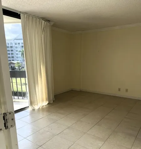 2000 Presidential Way West Palm Beach FL 33401