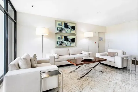 2000 Presidential Way West Palm Beach FL 33401
