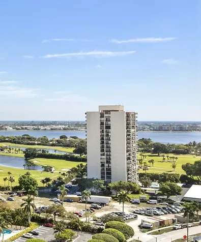 2000 Presidential Way West Palm Beach FL 33401