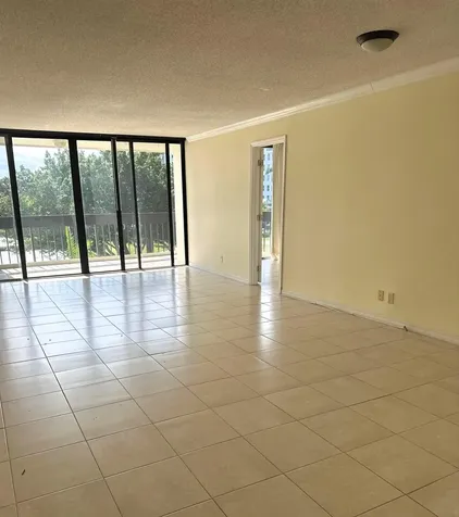 2000 Presidential Way West Palm Beach FL 33401