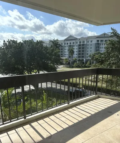 2000 Presidential Way West Palm Beach FL 33401