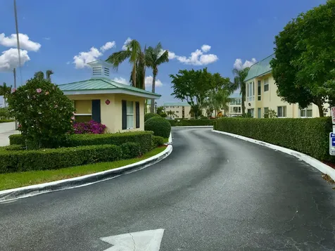 10 Colonial Club Drive Boynton Beach FL 33435