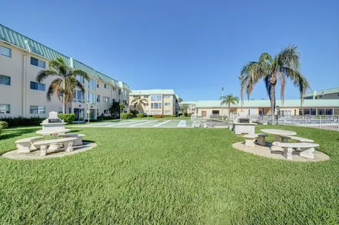 10 Colonial Club Drive Boynton Beach FL 33435