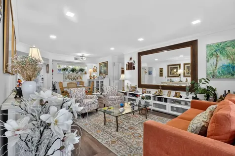 10 Colonial Club Drive Boynton Beach FL 33435