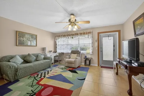39 Dorchester B West Palm Beach FL 33417