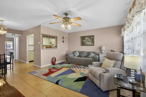 39 Dorchester B West Palm Beach FL 33417