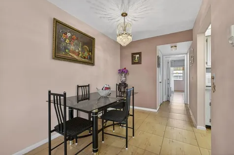 39 Dorchester B West Palm Beach FL 33417