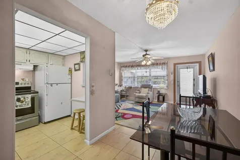 39 Dorchester B West Palm Beach FL 33417