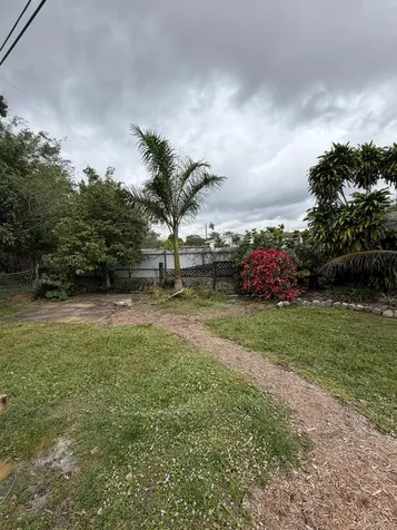 5601 Pierce Street Hollywood FL 33021