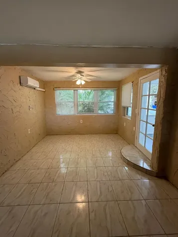 5601 Pierce Street Hollywood FL 33021