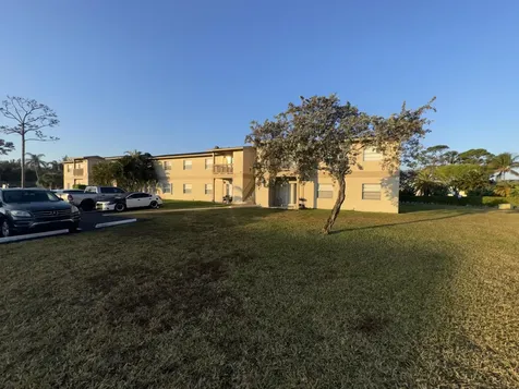 1798 Abbey Road West Palm Beach FL 33415