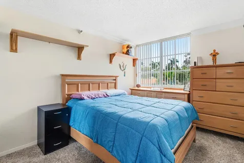 117 Yacht Club Way Hypoluxo FL 33462