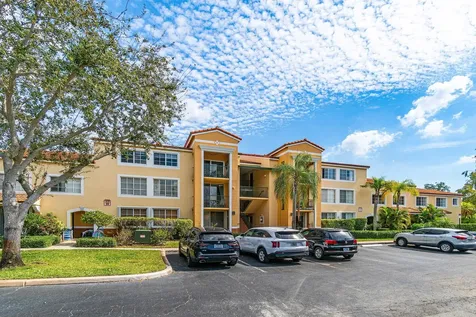 117 Yacht Club Way Hypoluxo FL 33462
