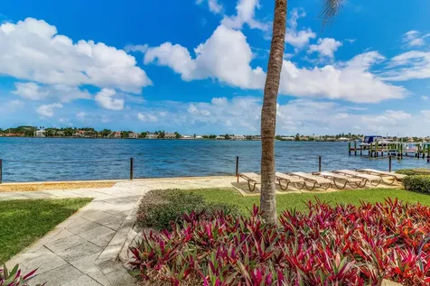 117 Yacht Club Way Hypoluxo FL 33462