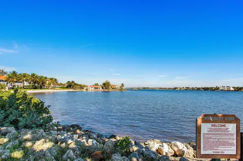117 Yacht Club Way Hypoluxo FL 33462