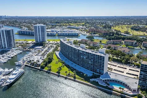 122 Lakeshore Drive North Palm Beach FL 33408