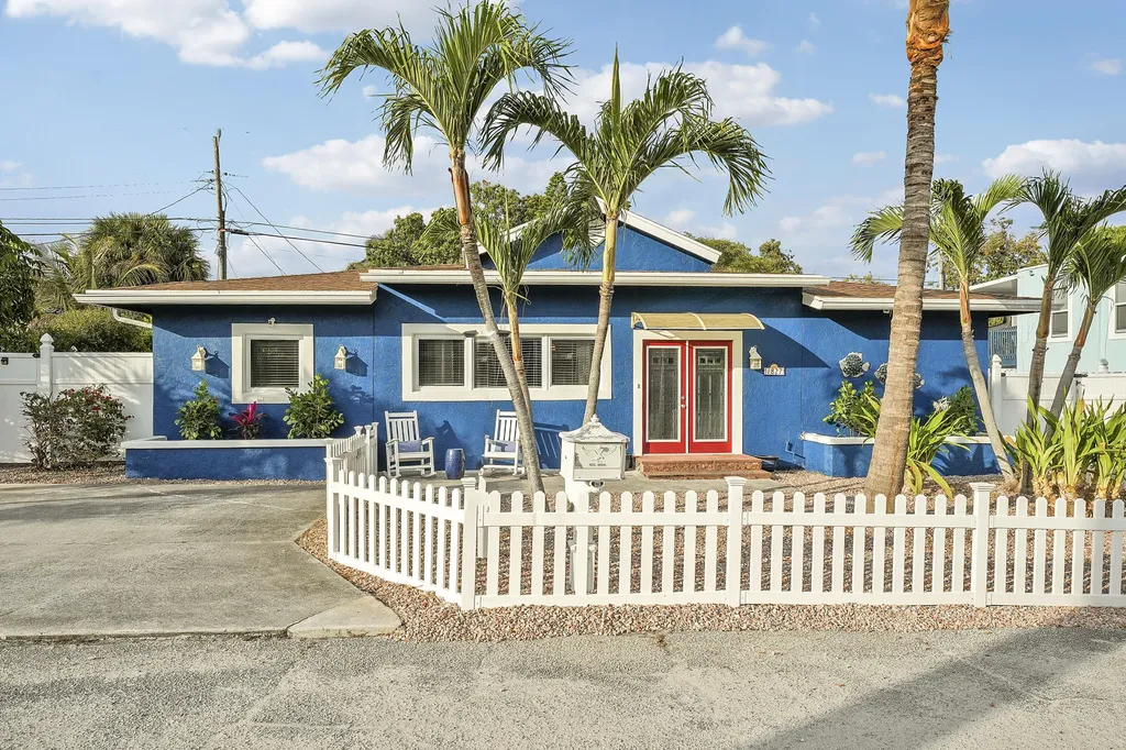 1827 Len Drive North Palm Beach FL 33408