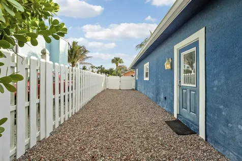 1827 Len Drive North Palm Beach FL 33408