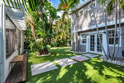 859 Sunset Road West Palm Beach FL 33401