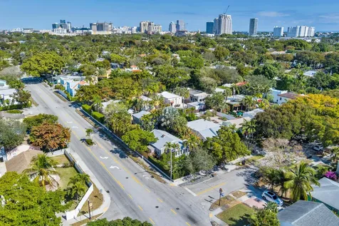 859 Sunset Road West Palm Beach FL 33401