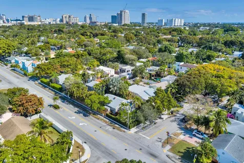 859 Sunset Road West Palm Beach FL 33401
