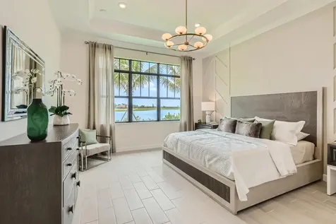 470 Se Fascino Circle Port Saint Lucie FL 34984