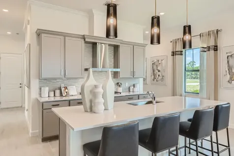 470 Se Fascino Circle Port Saint Lucie FL 34984