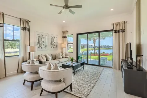 470 Se Fascino Circle Port Saint Lucie FL 34984
