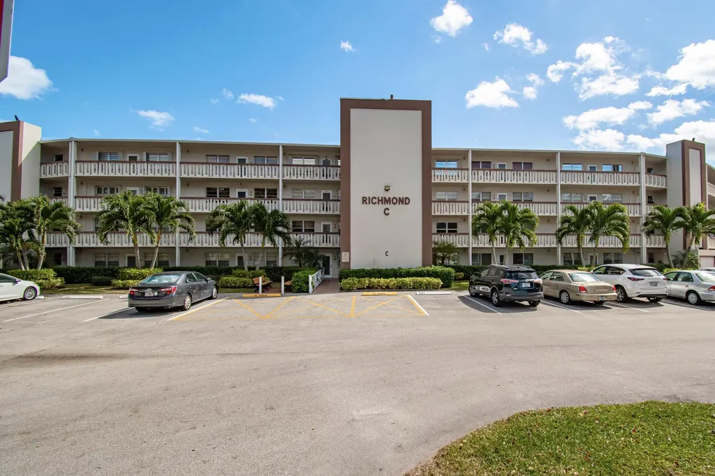 220 Richmond C Deerfield Beach FL 33442