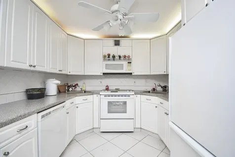 220 Richmond C Deerfield Beach FL 33442