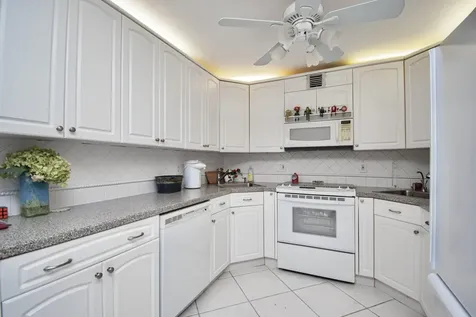 220 Richmond C Deerfield Beach FL 33442