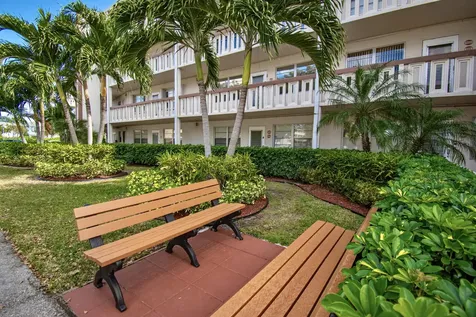 220 Richmond C Deerfield Beach FL 33442