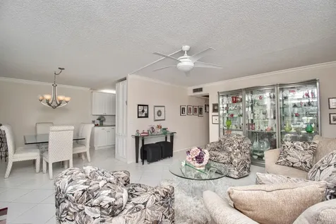 220 Richmond C Deerfield Beach FL 33442