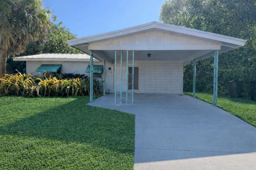 1016 Colonial Road Fort Pierce FL 34950