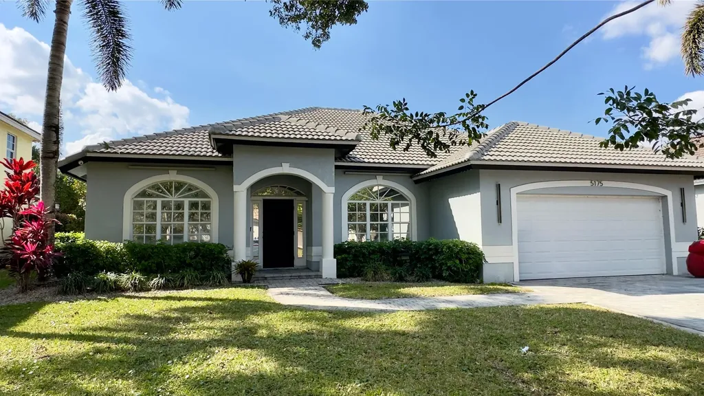 5175 Nw 50th Terrace Coconut Creek FL 33073